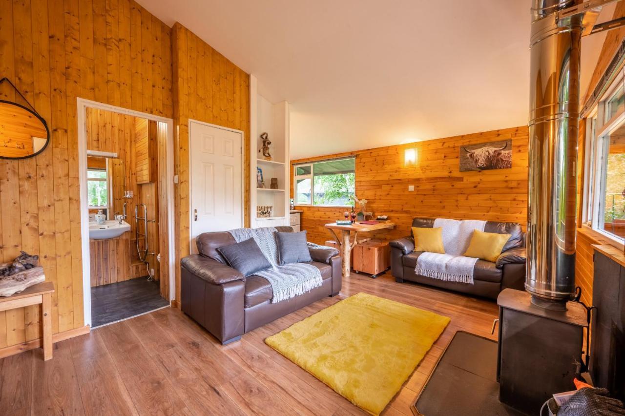 Ancarraig Lodges Drumnadrochit Exterior foto